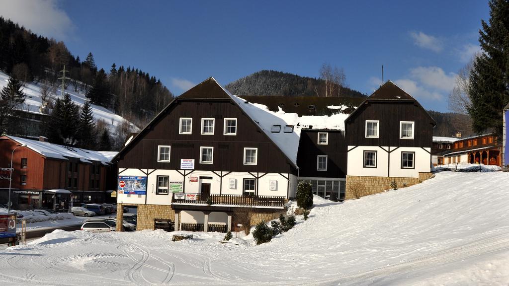 Hotel Hela Pec pod Snezkou Exteriör bild