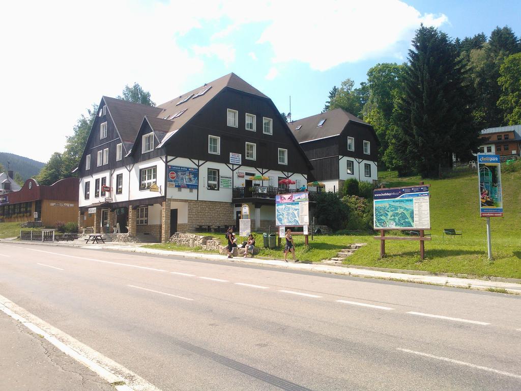 Hotel Hela Pec pod Snezkou Exteriör bild